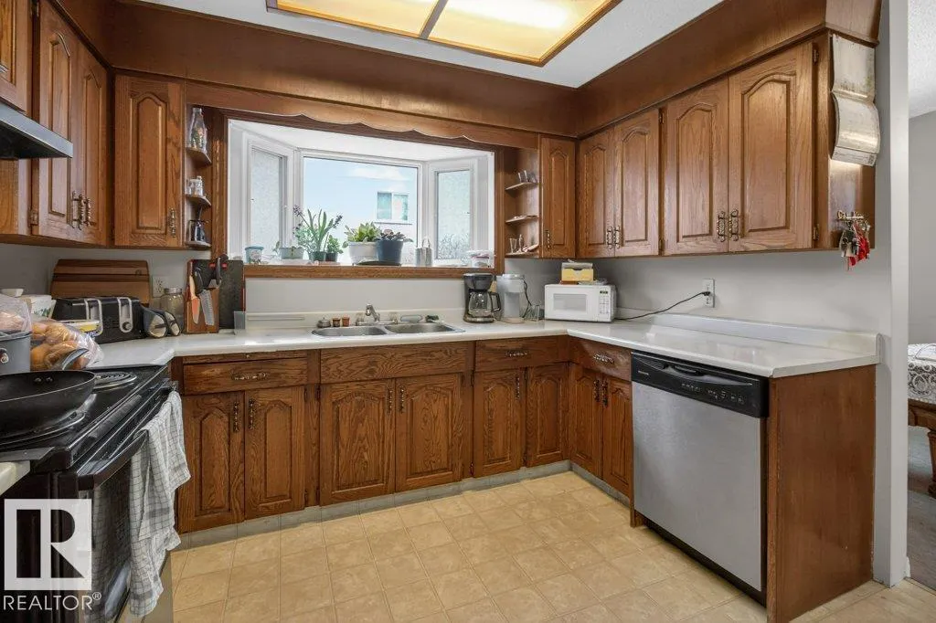 73 STARLING Drive