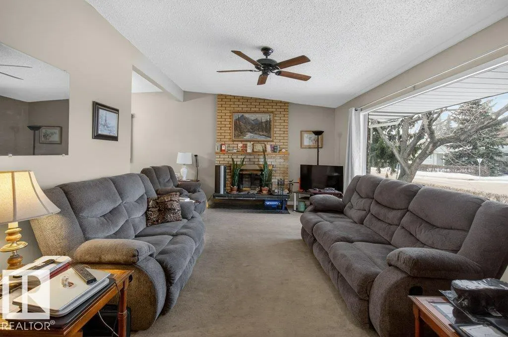 73 STARLING Drive