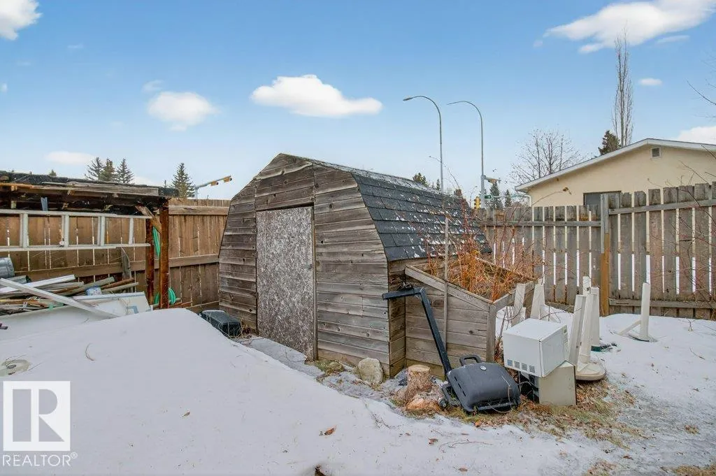 73 STARLING Drive
