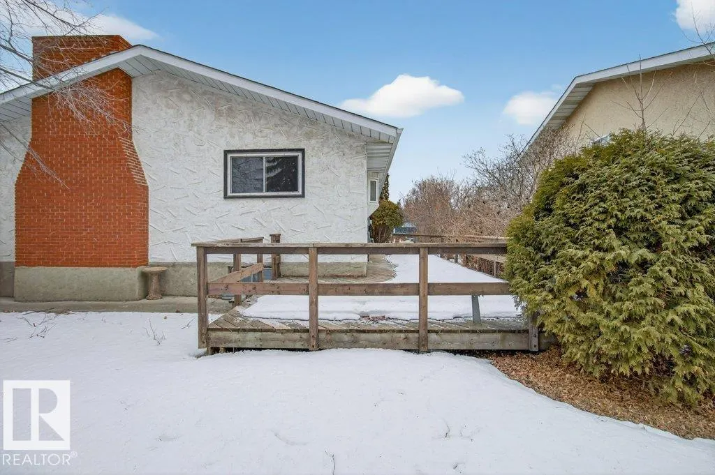 73 STARLING Drive