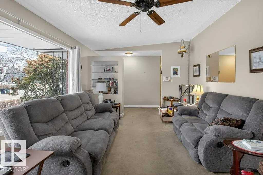 73 STARLING Drive
