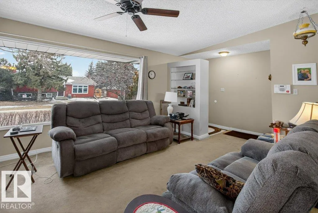 73 STARLING Drive