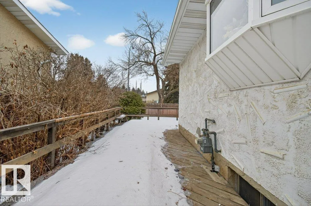 73 STARLING Drive