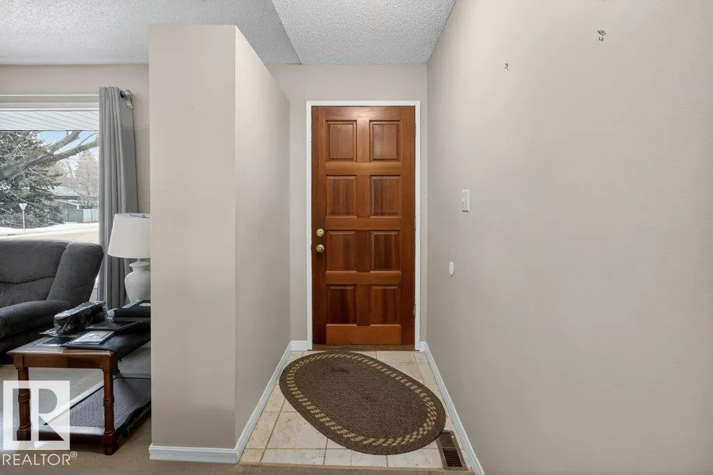 73 STARLING Drive