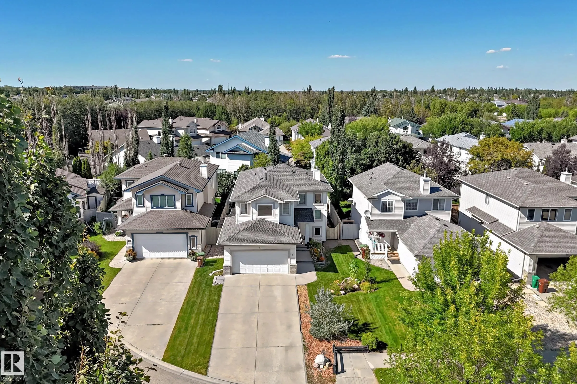 9 ESCADA Close