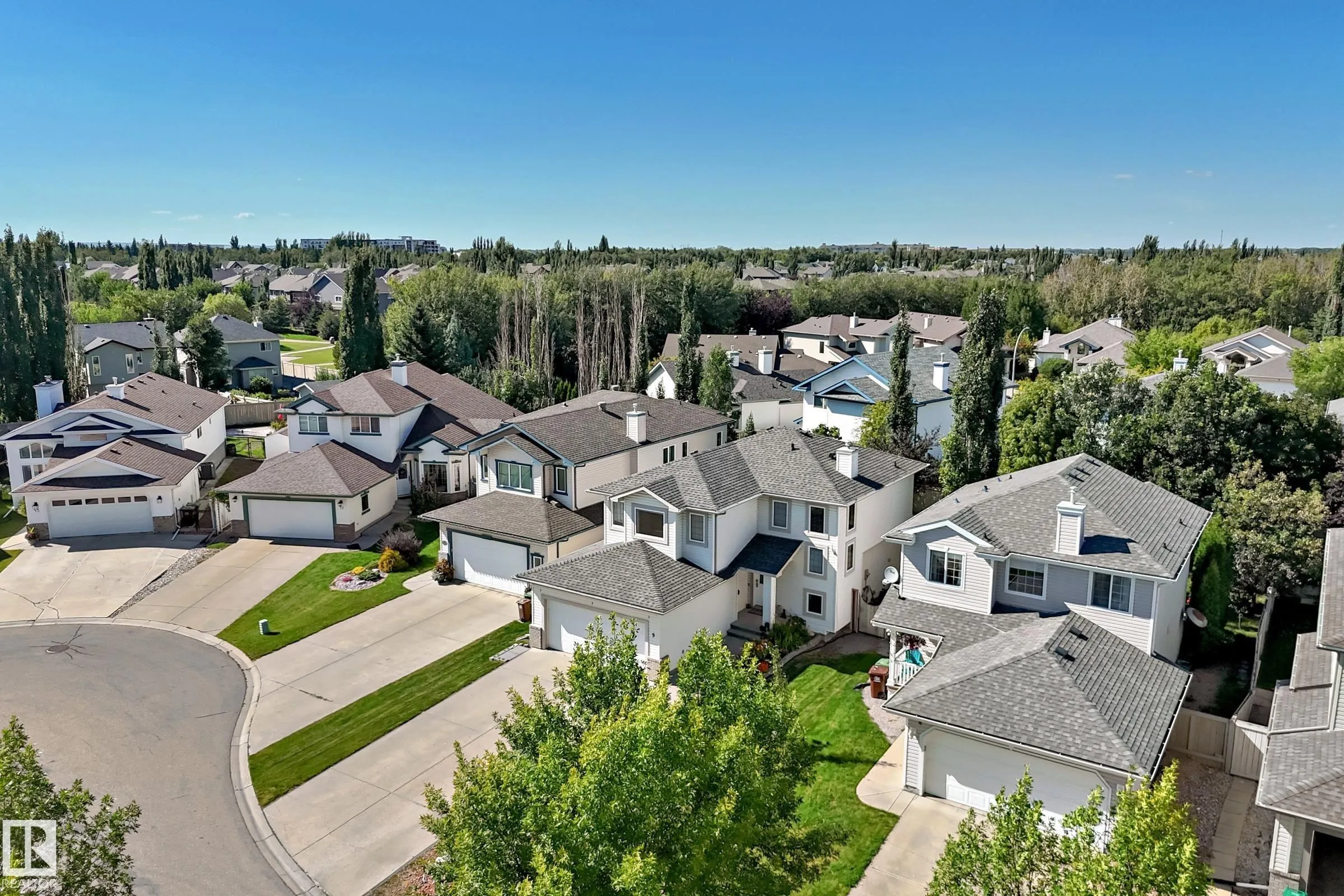 9 ESCADA Close