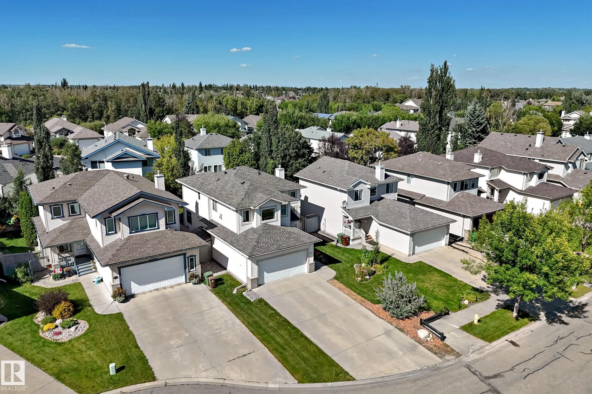 9 ESCADA Close