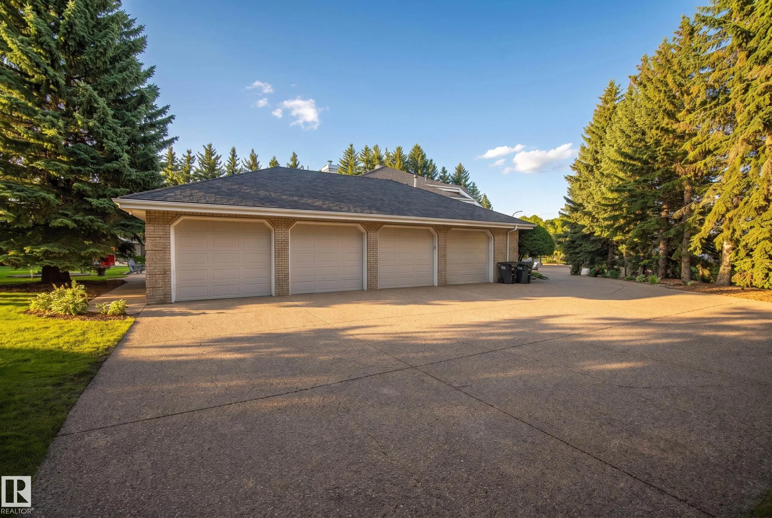 201 ESTATE Drive