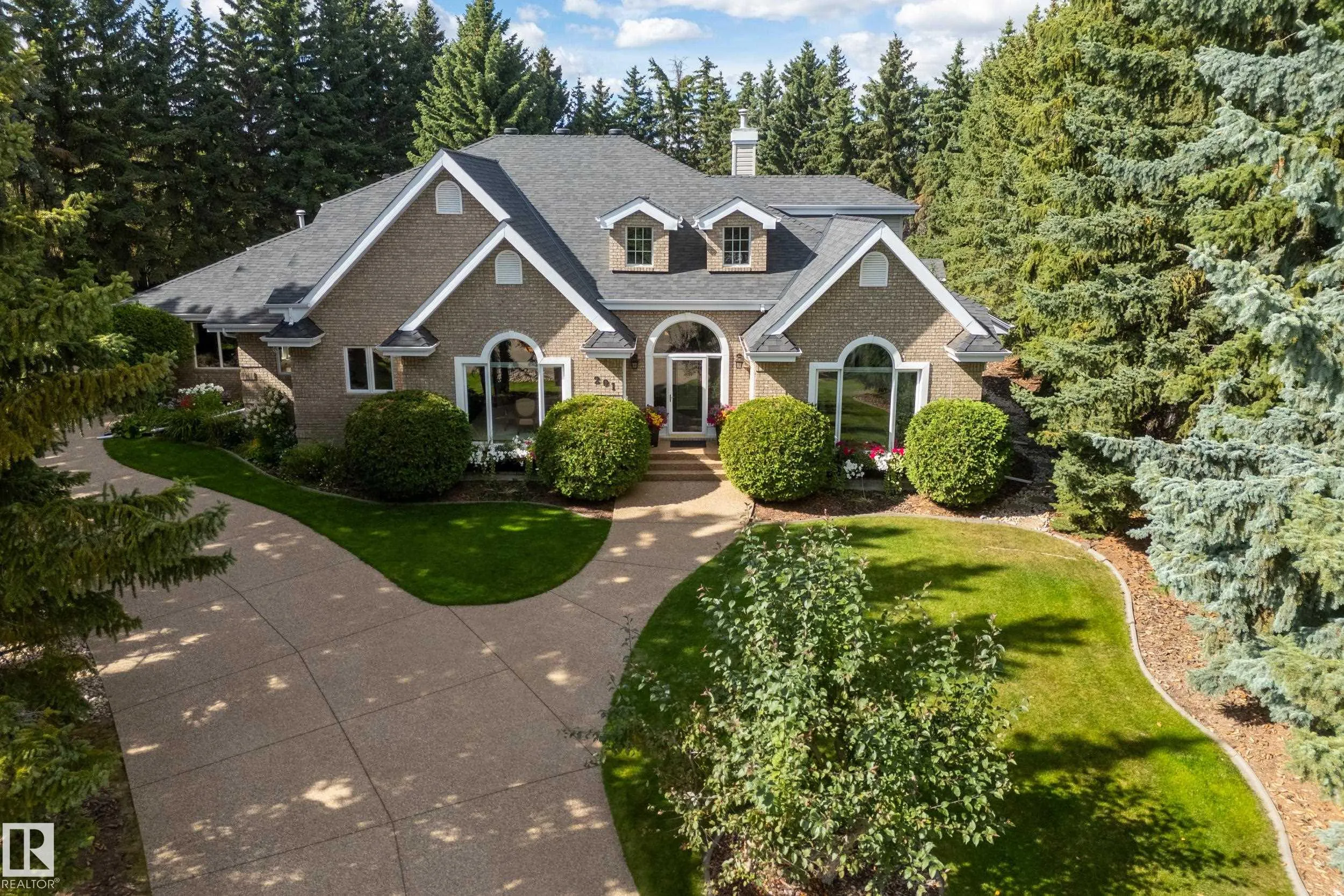 201 ESTATE Drive