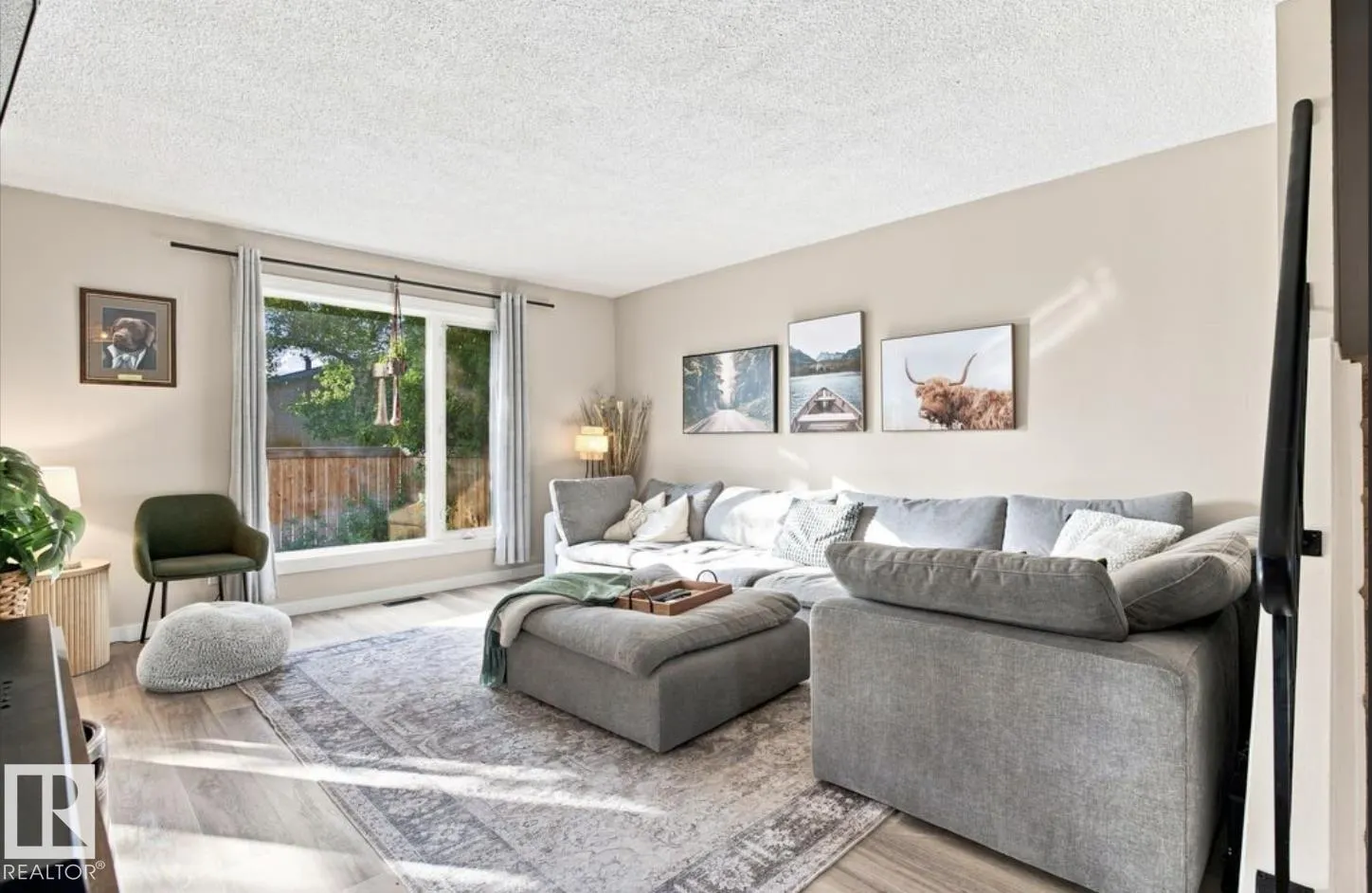 52 GRANDIN Village
