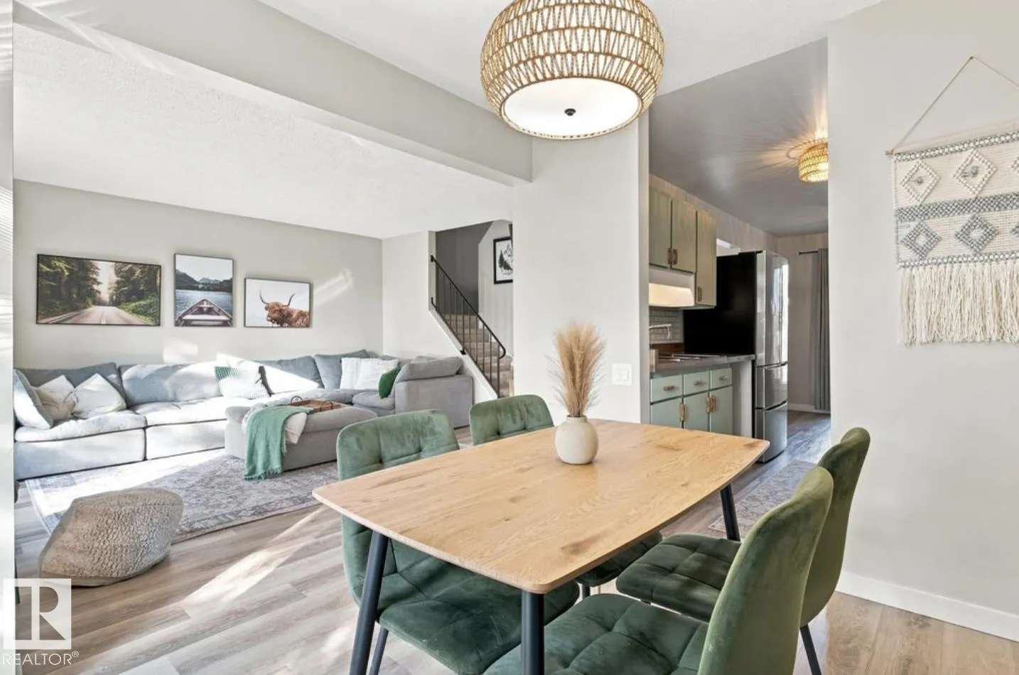 52 GRANDIN Village
