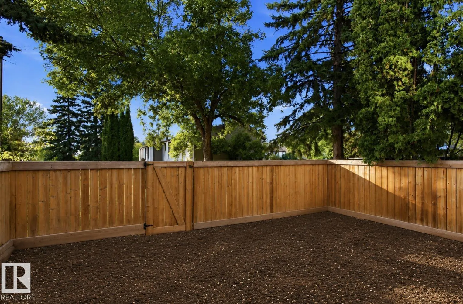 52 GRANDIN Village