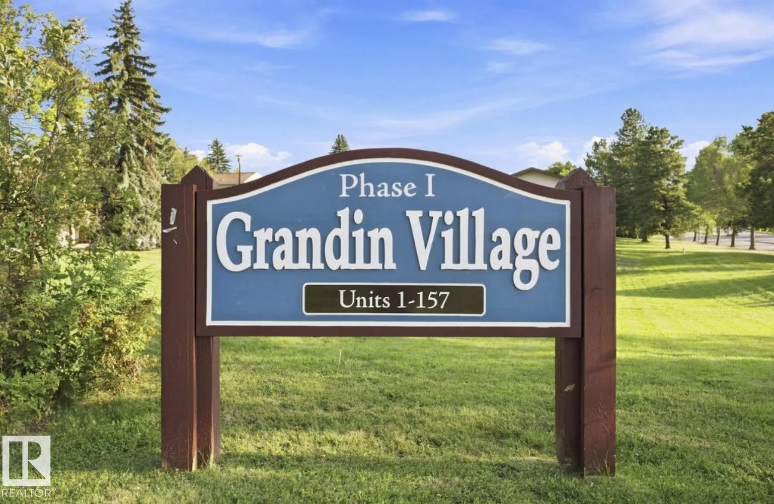 52 GRANDIN Village