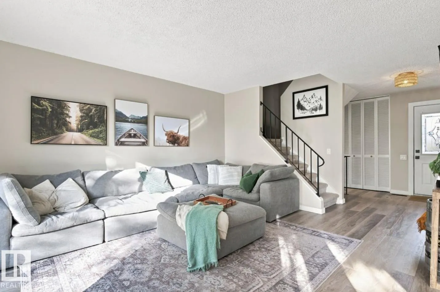 52 GRANDIN Village