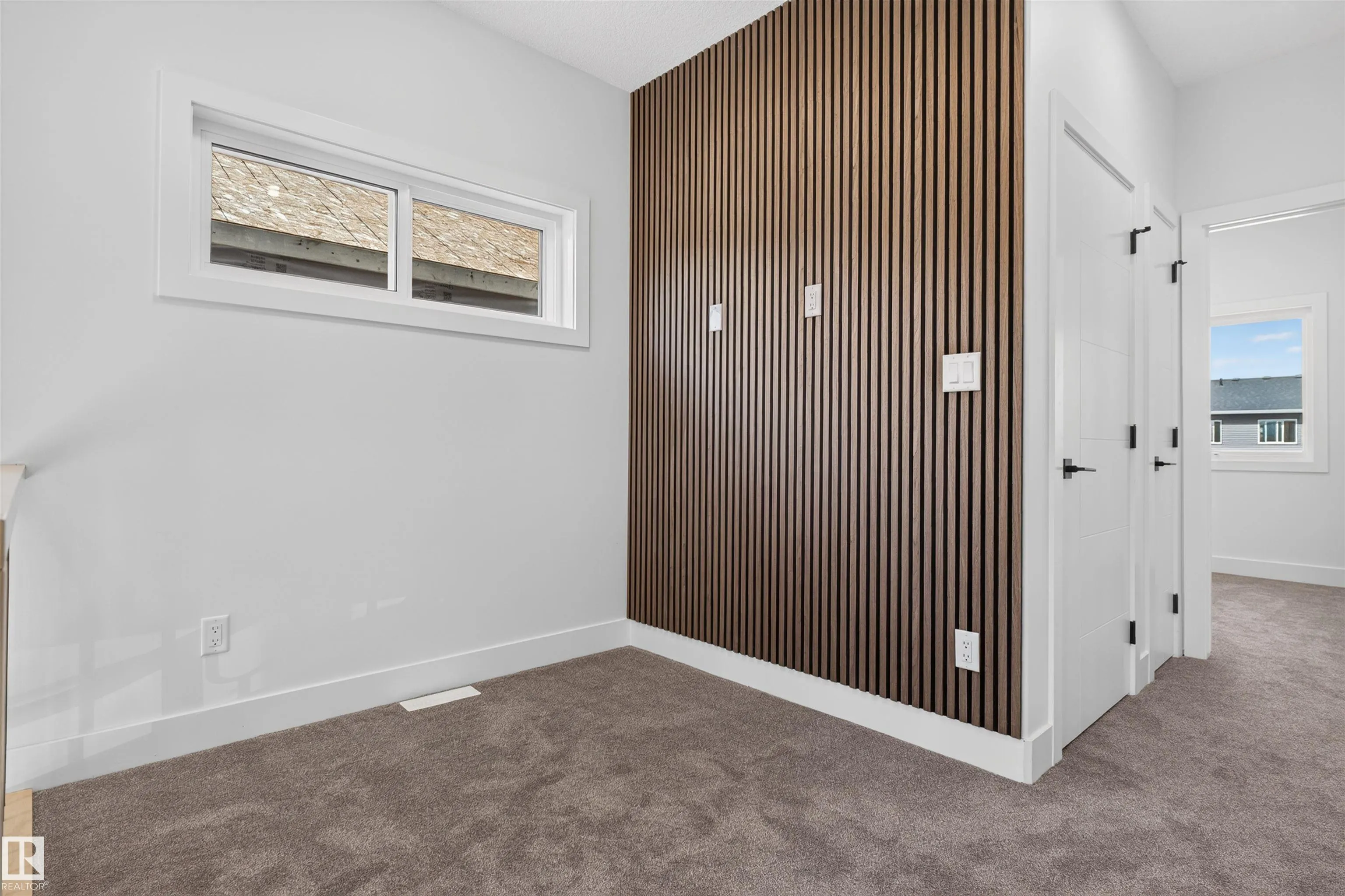 55 ROSA Crescent