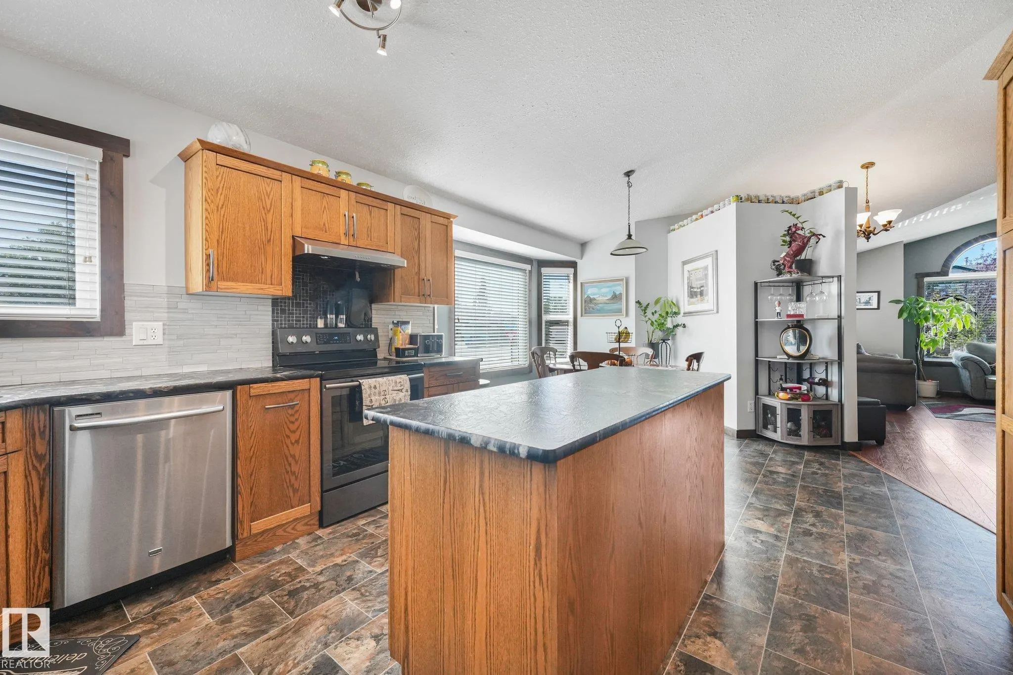 1 MULLEN Court