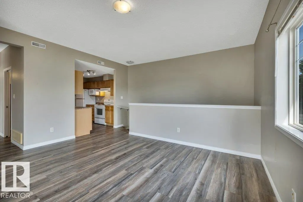 79 Bellerose Drive