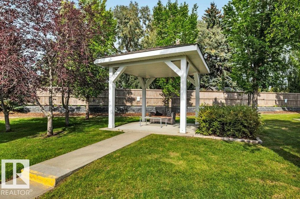 79 Bellerose Drive