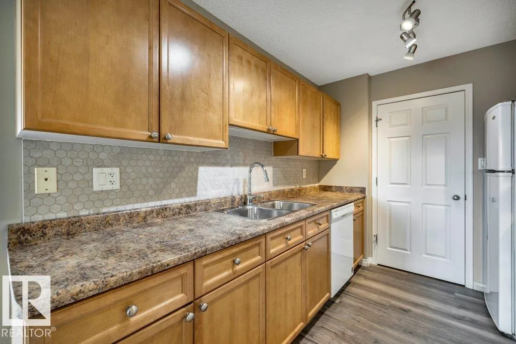 79 Bellerose Drive