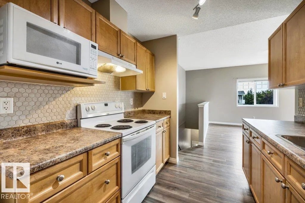 79 Bellerose Drive