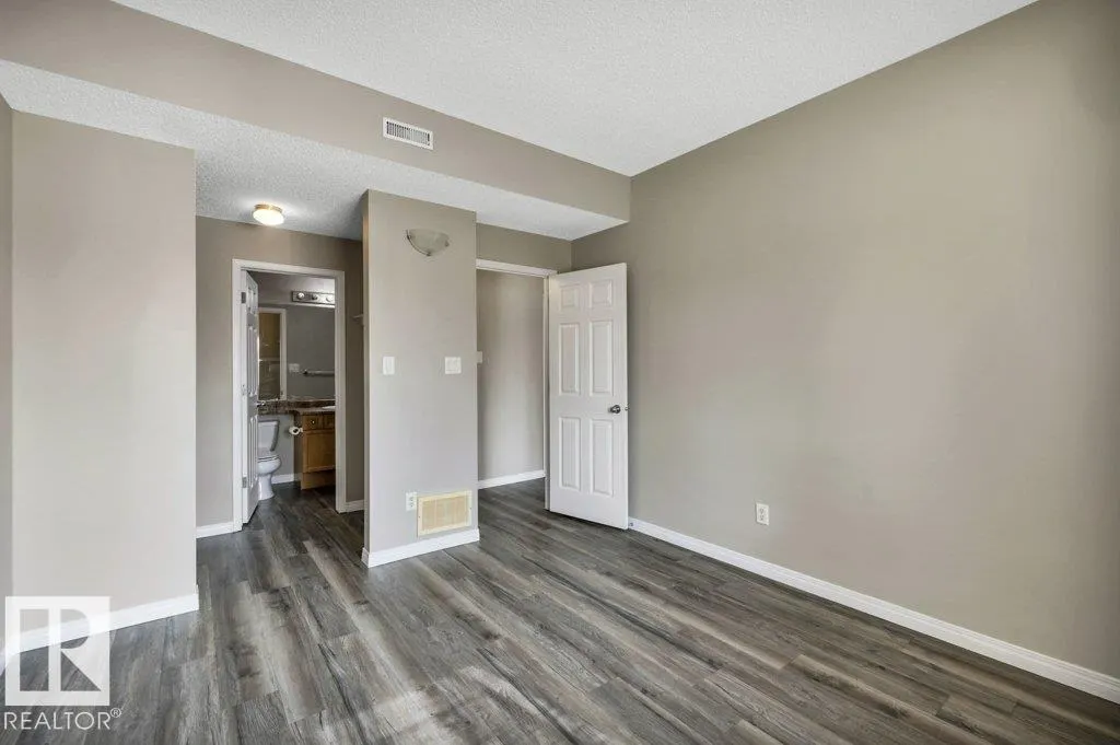 79 Bellerose Drive