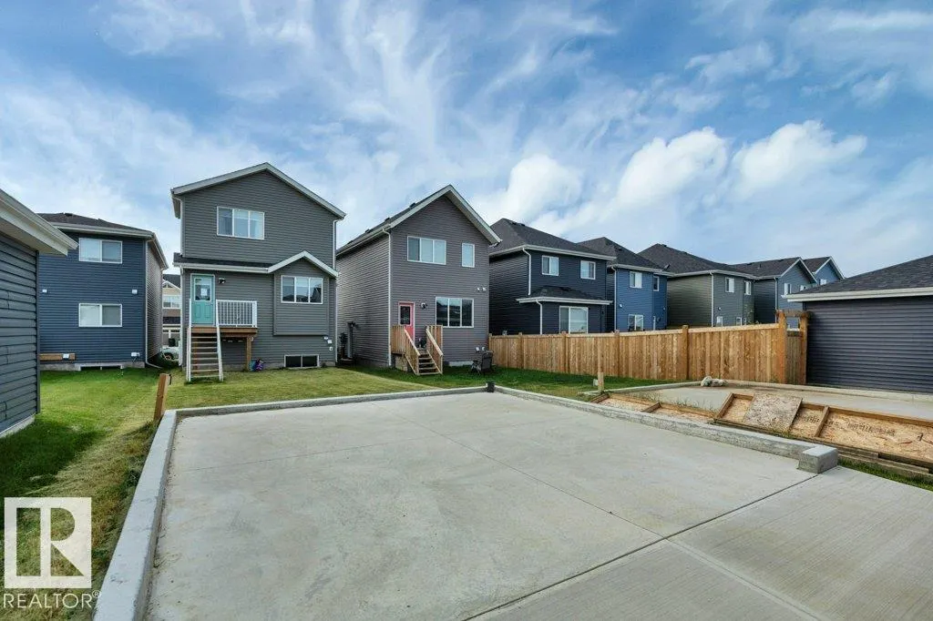 114 STONEHOUSE Way