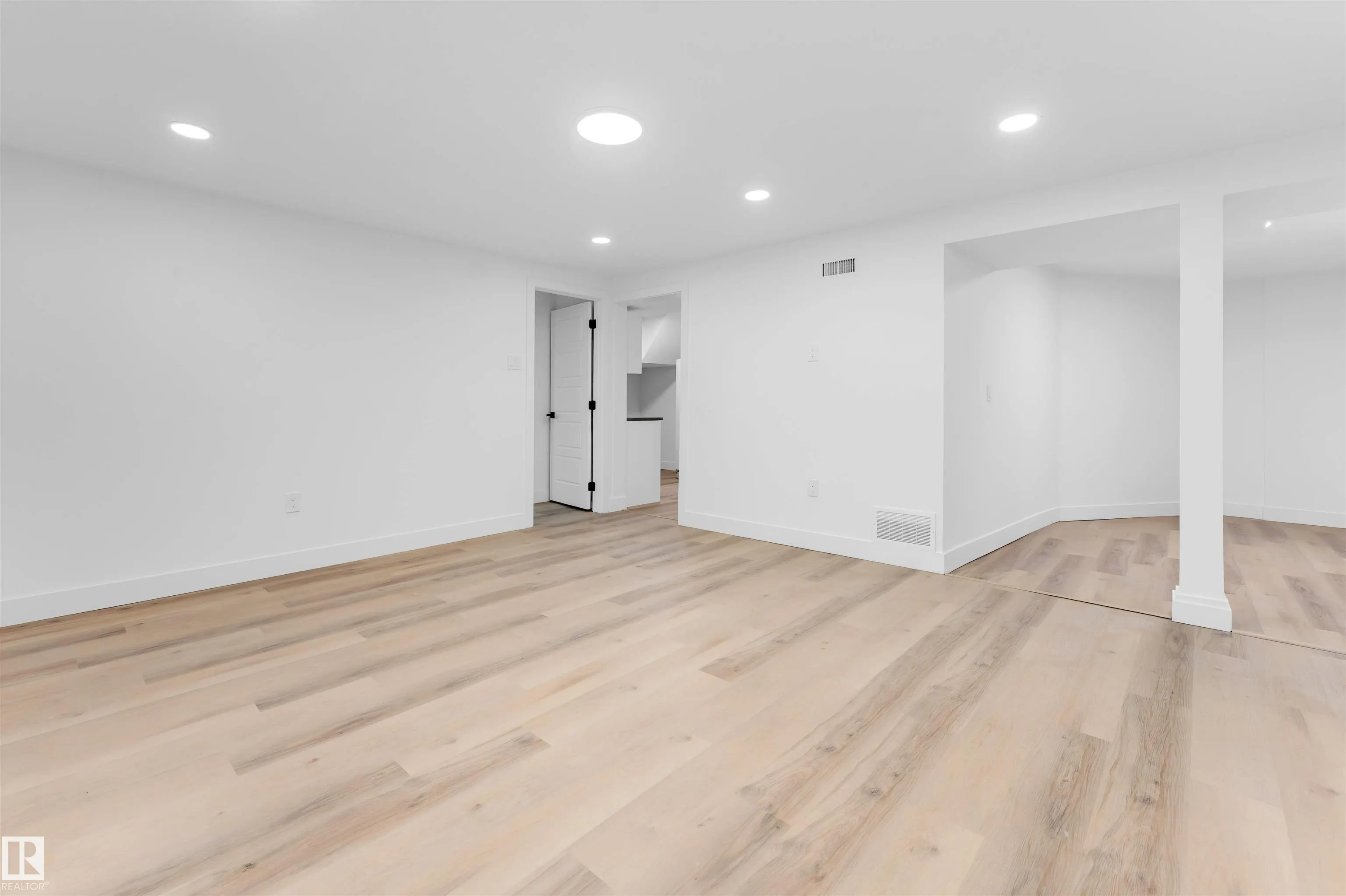 7303 130 Ave