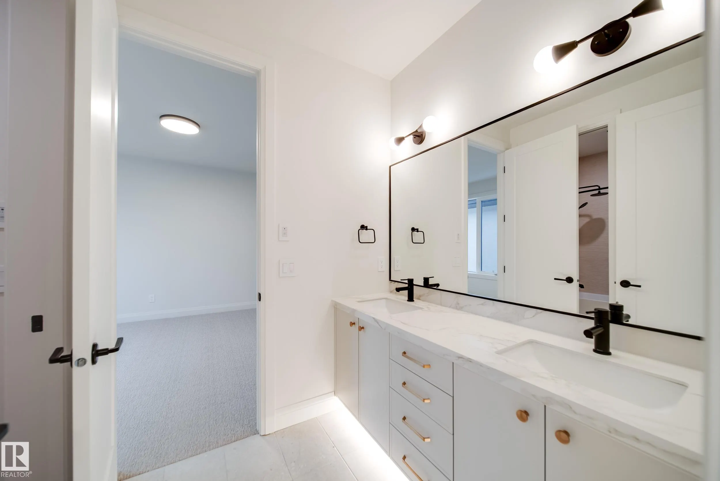 5605 CAUTLEY Cove
