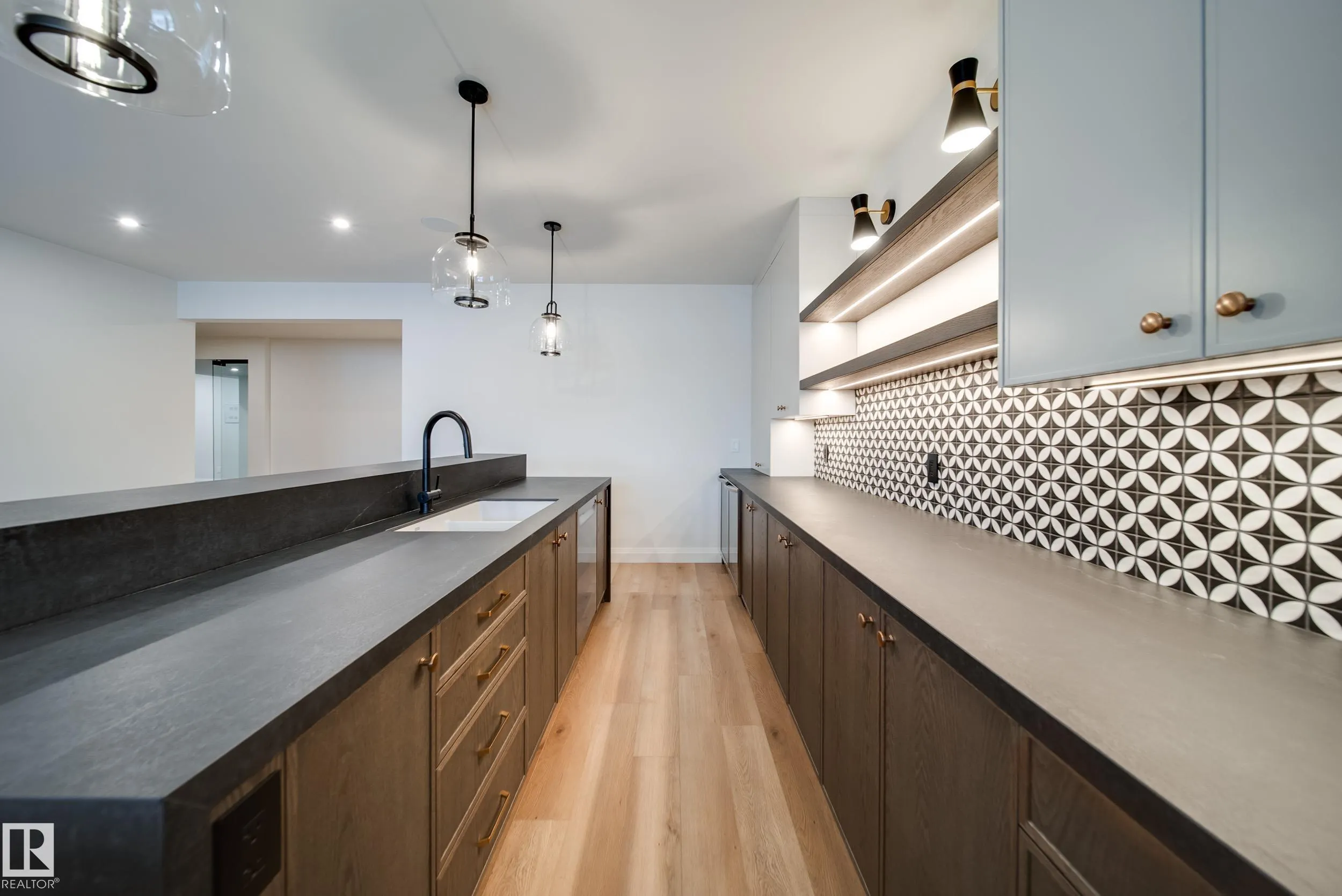 5605 CAUTLEY Cove