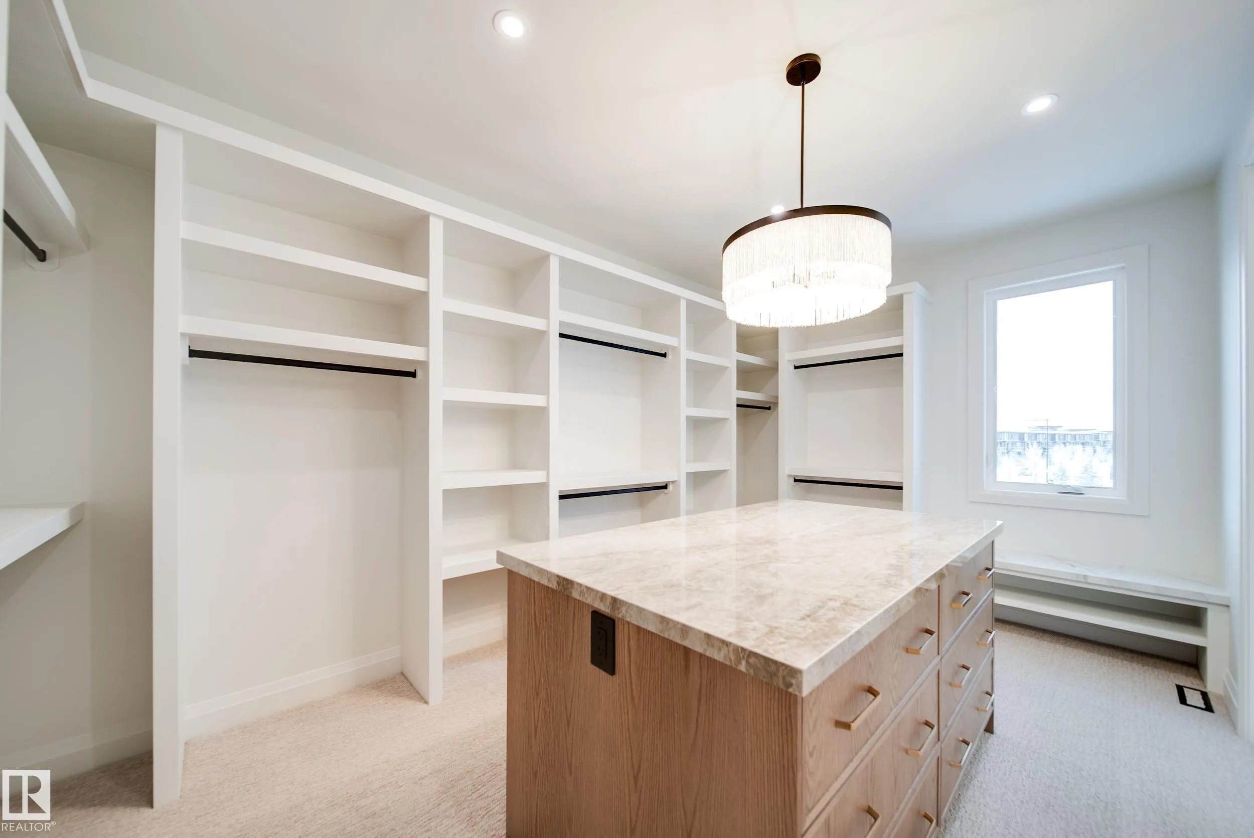 5605 CAUTLEY Cove