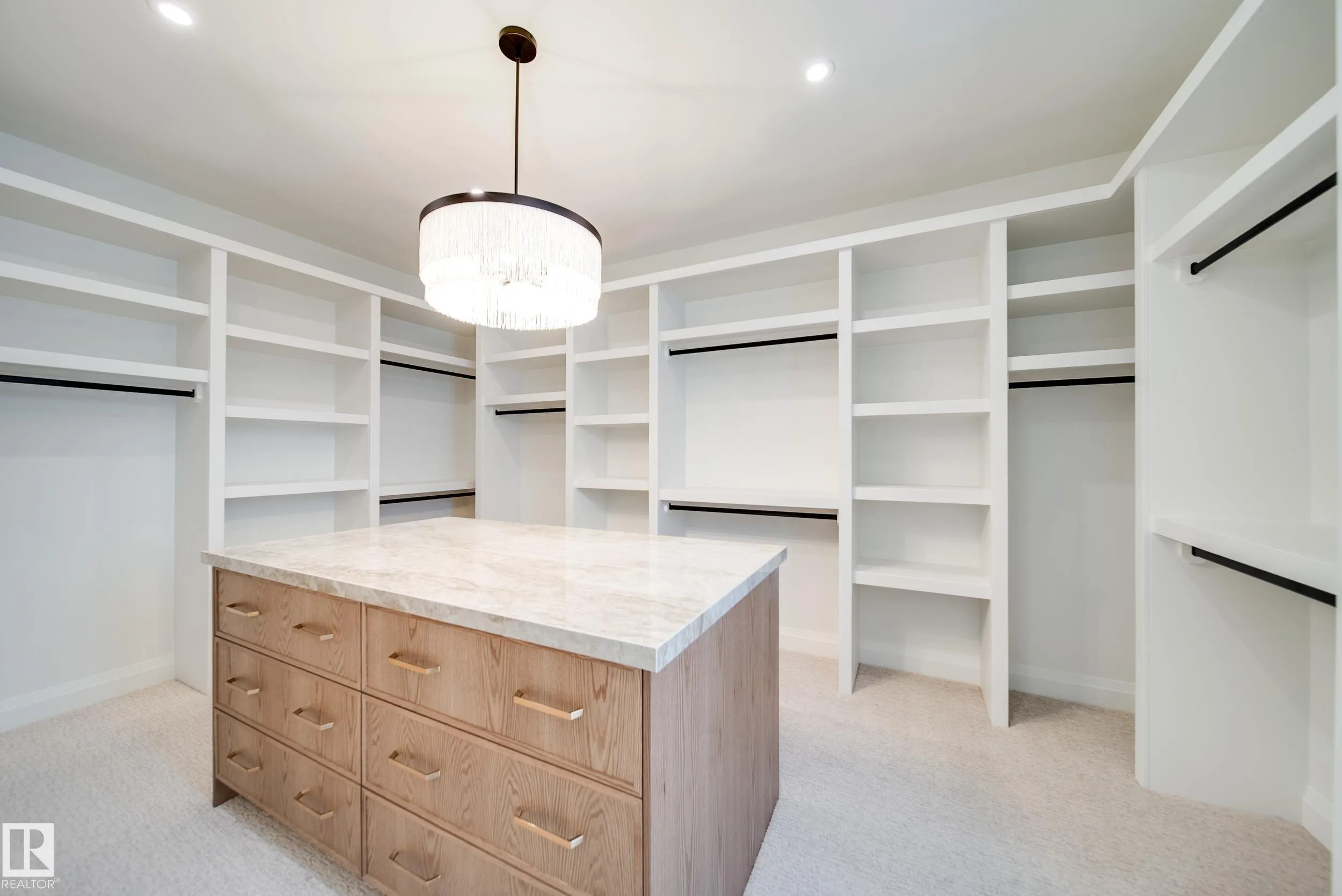 5605 CAUTLEY Cove