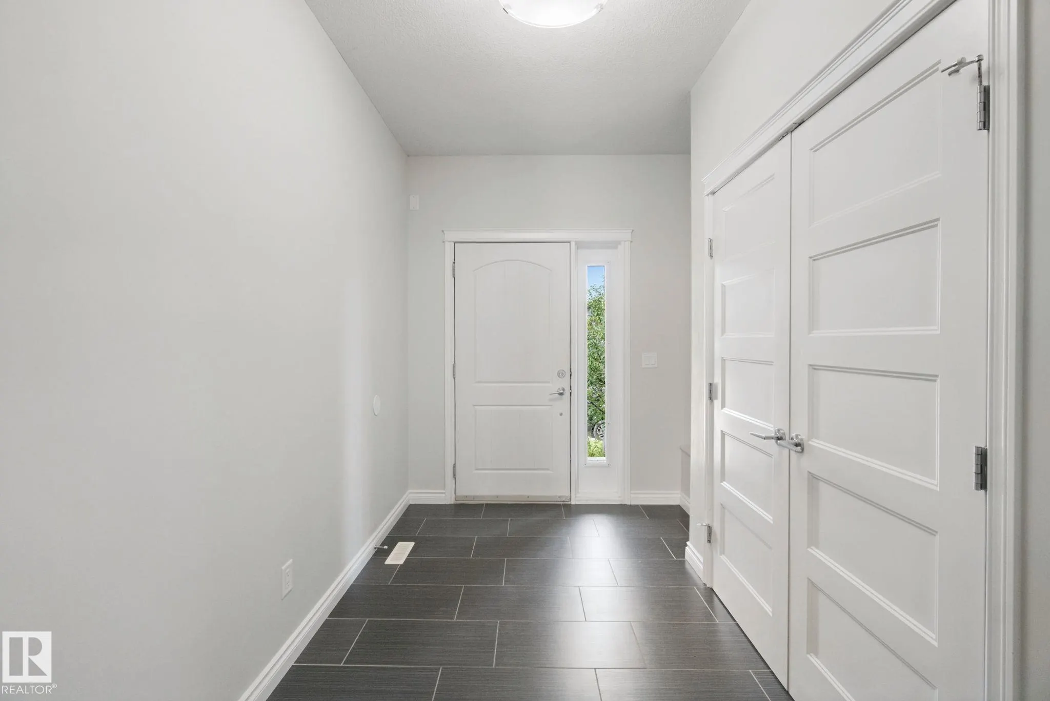 51 VIVIAN Way
