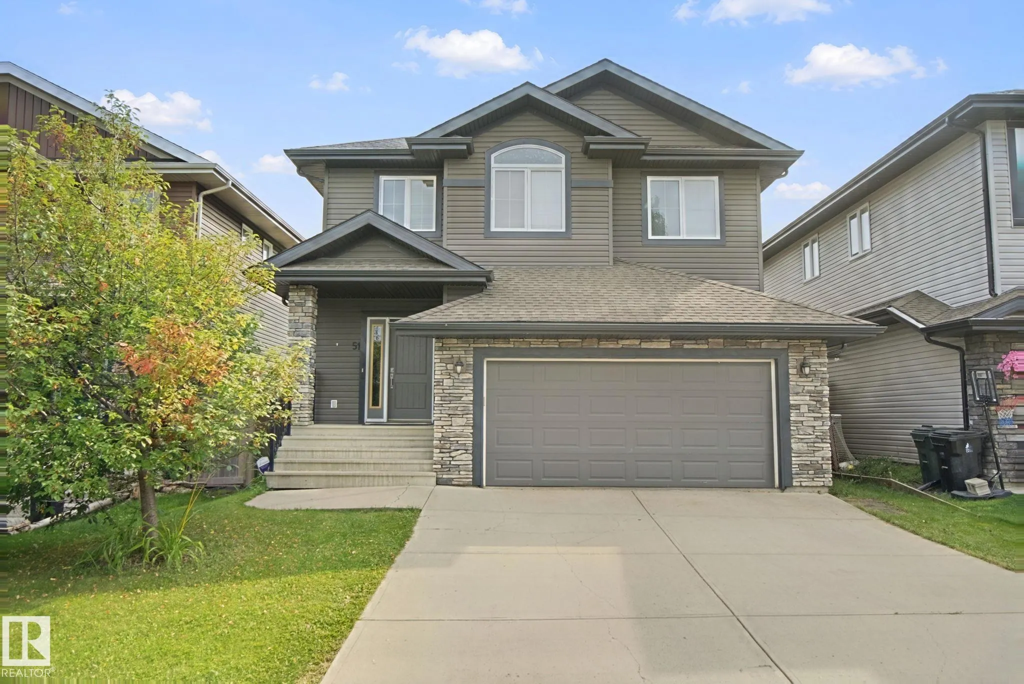 51 VIVIAN Way