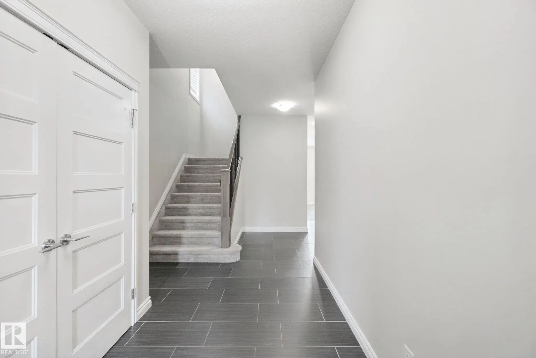 51 VIVIAN Way