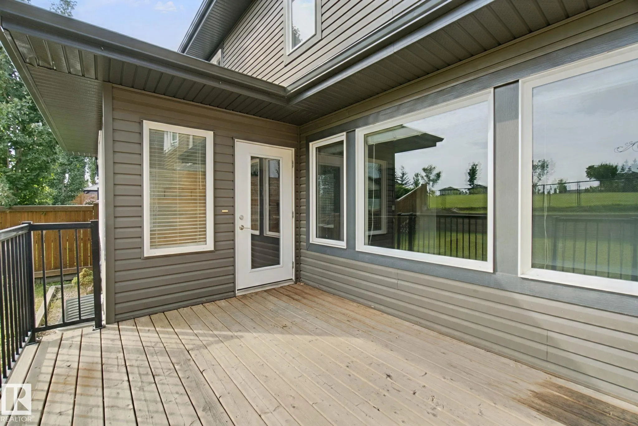 51 VIVIAN Way