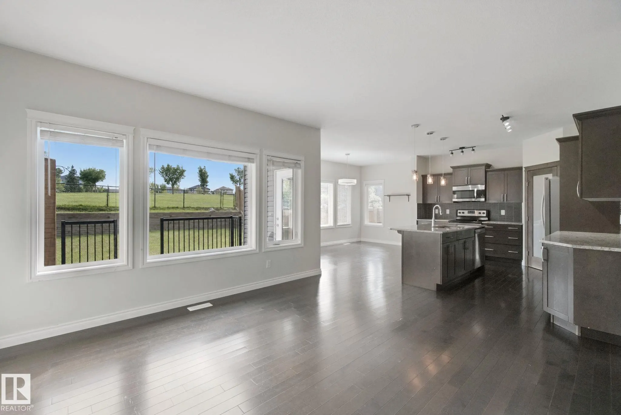 51 VIVIAN Way