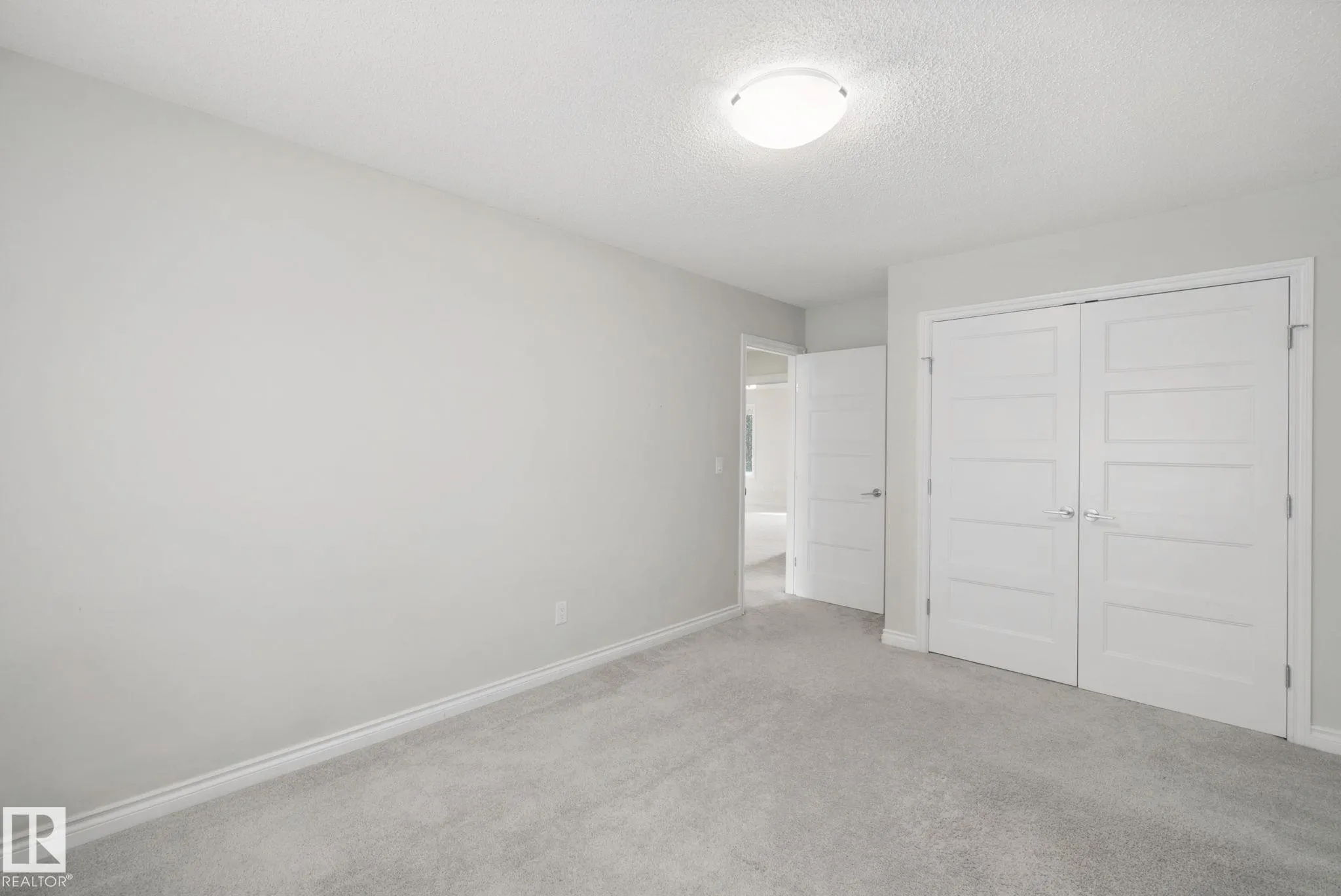 51 VIVIAN Way