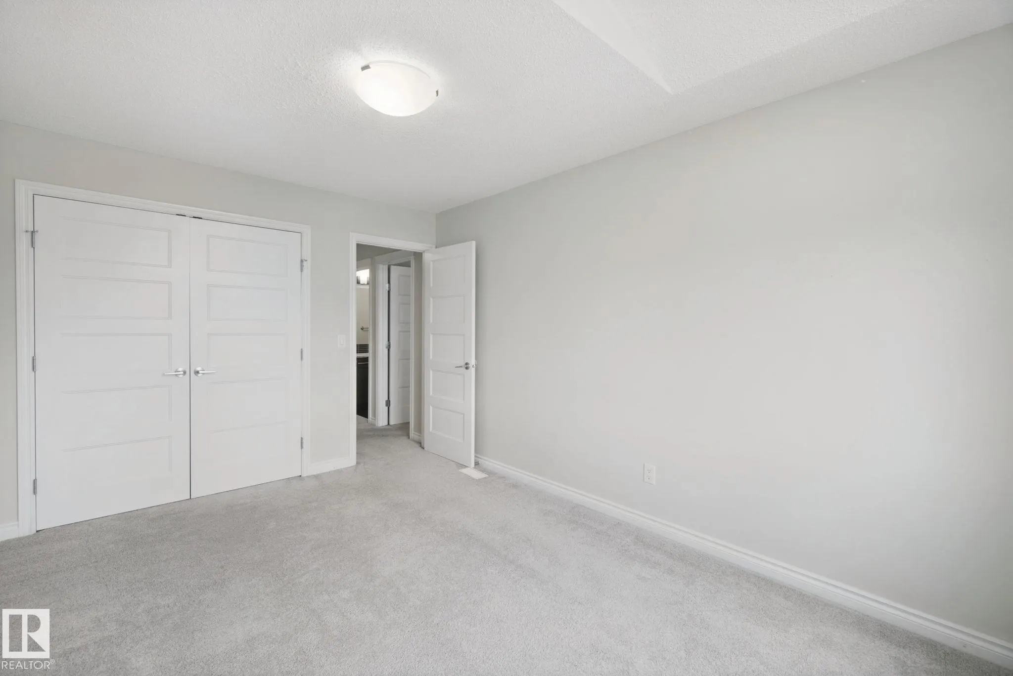 51 VIVIAN Way