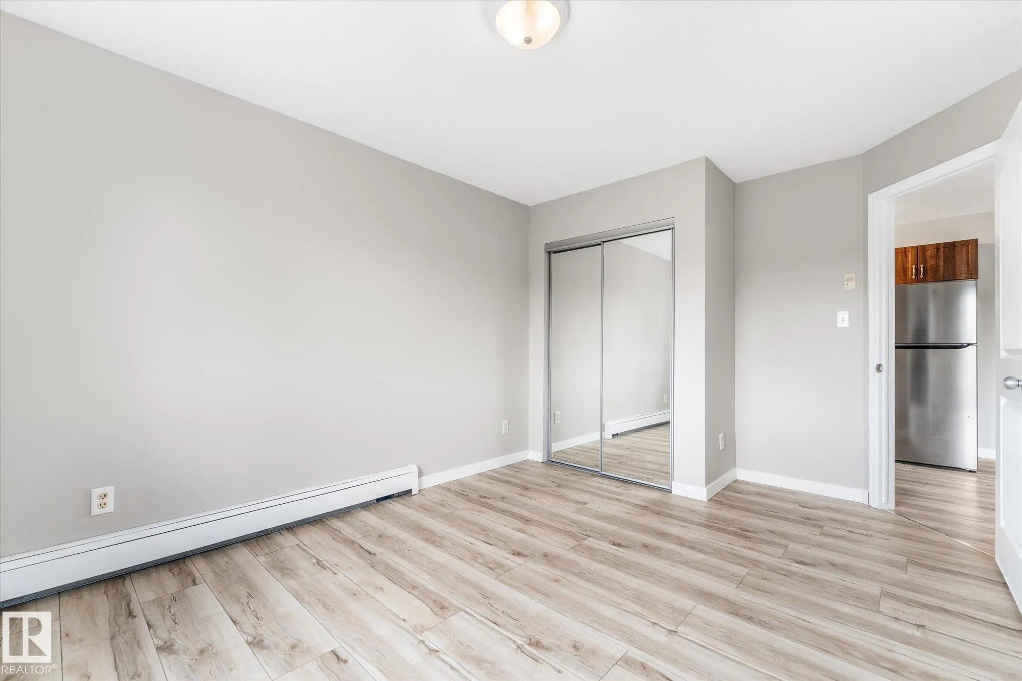 50 WOODSMERE Close