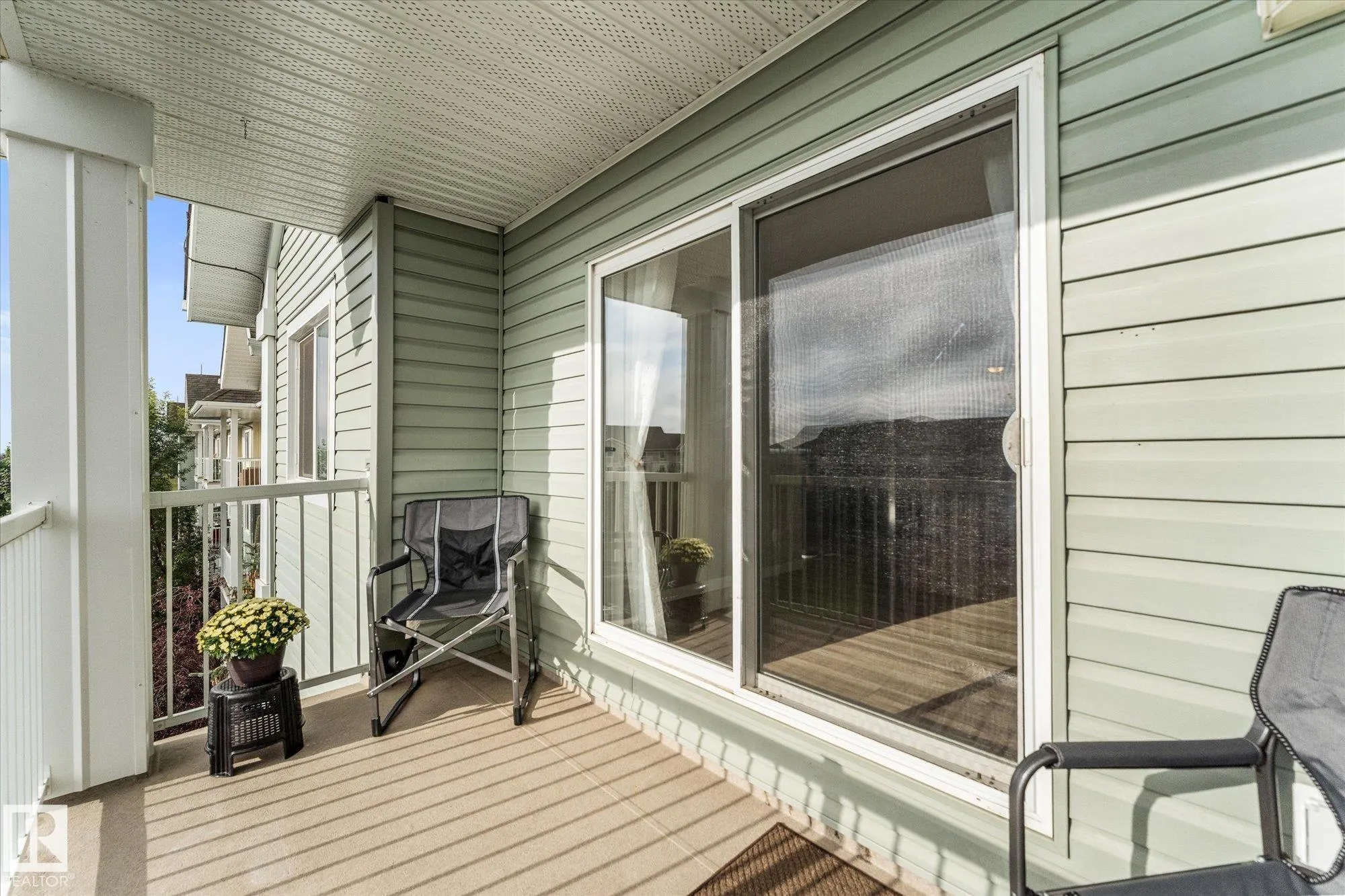50 WOODSMERE Close