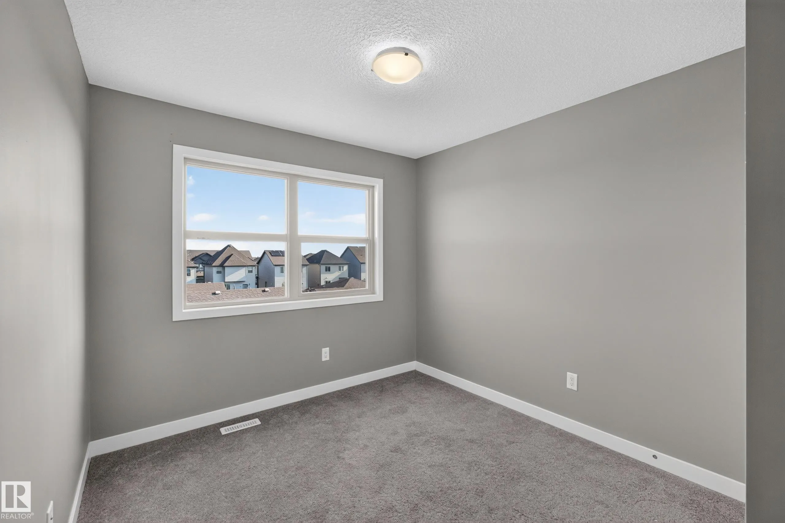 30 GREENBURY Close