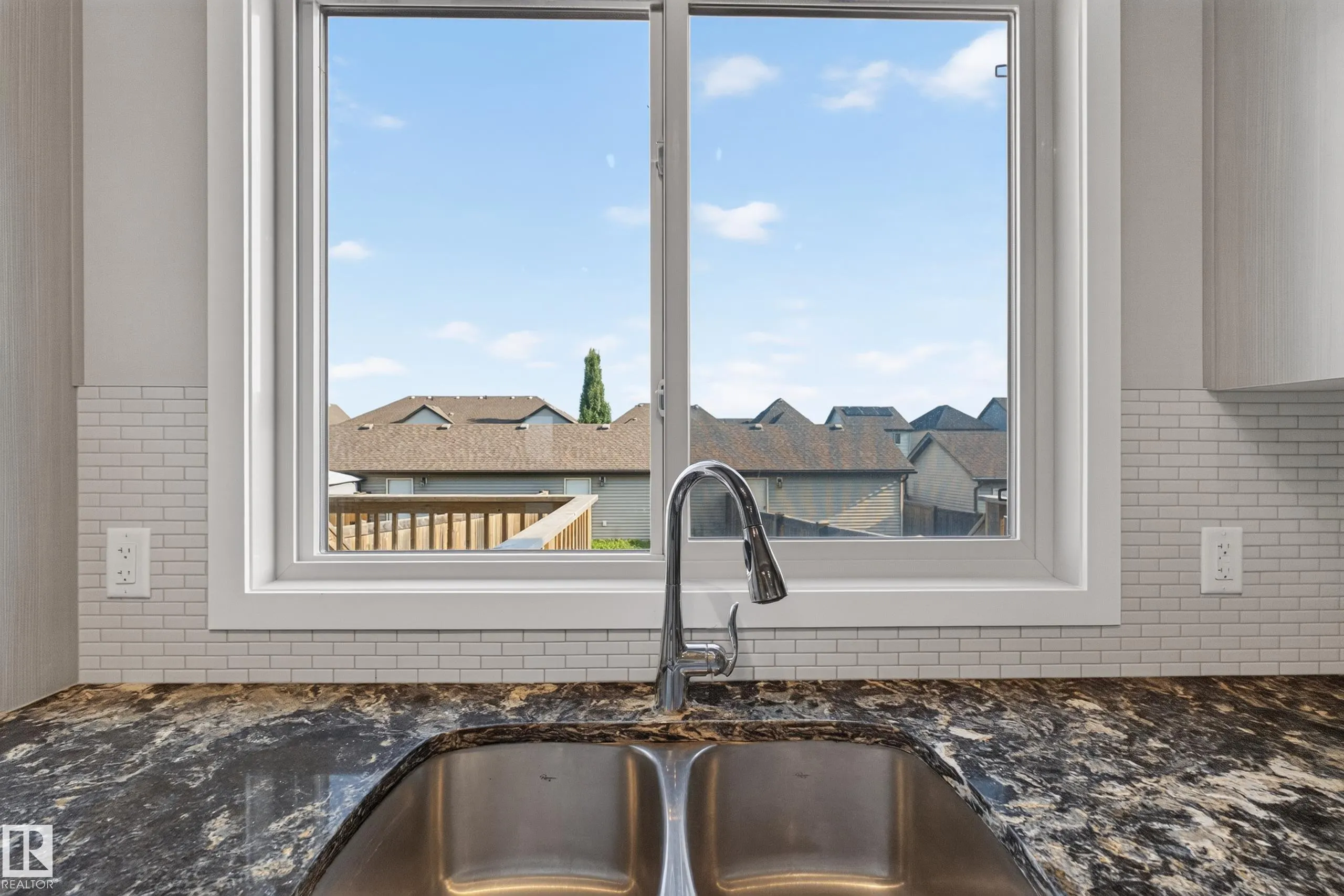 30 GREENBURY Close