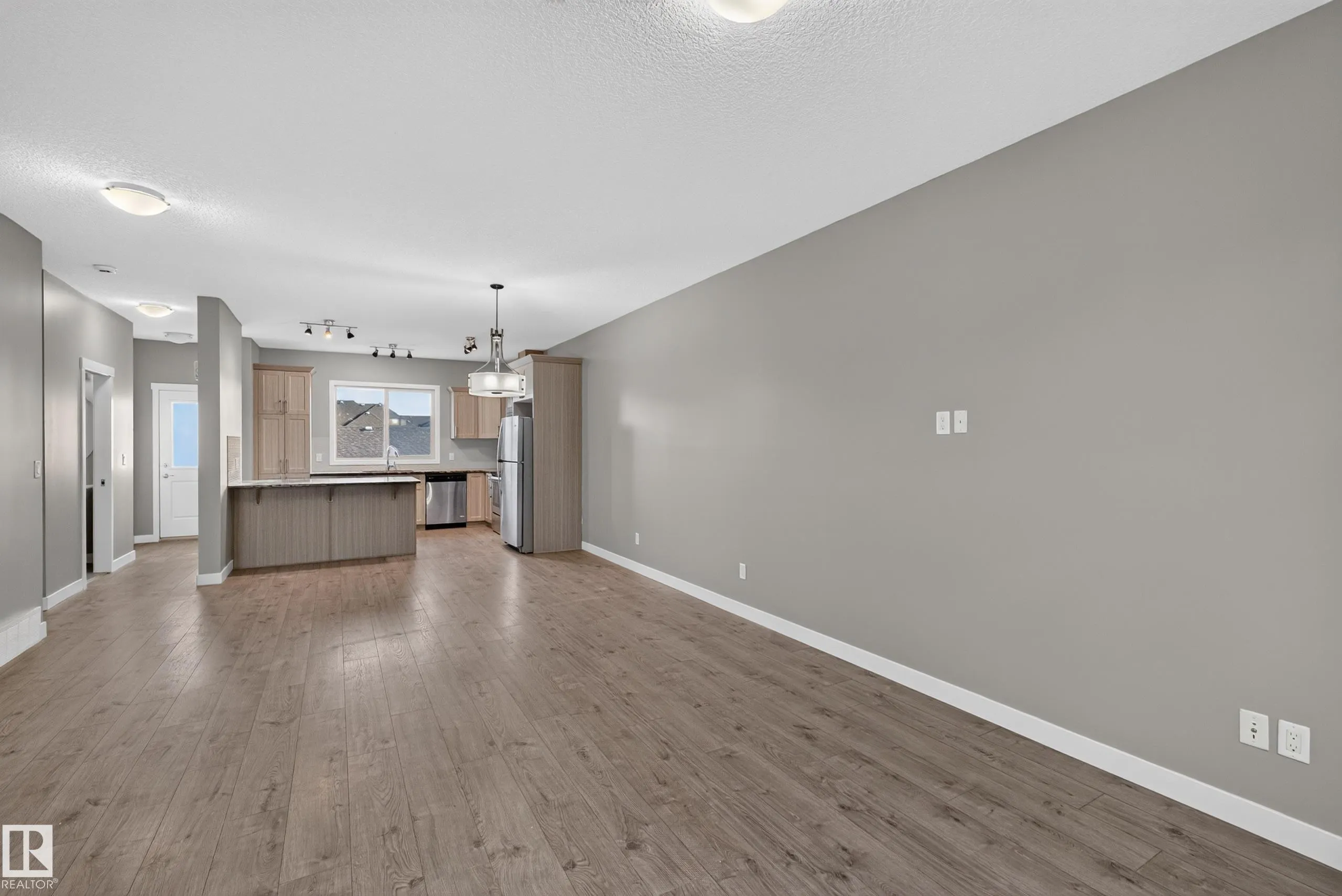 30 GREENBURY Close