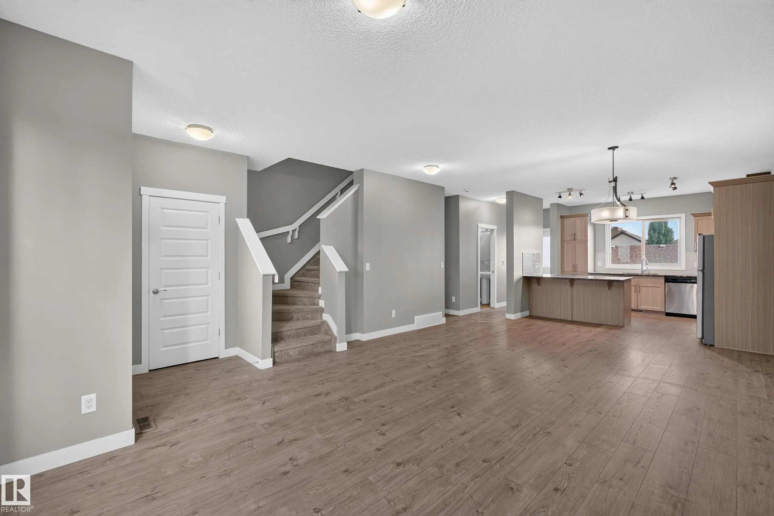 30 GREENBURY Close