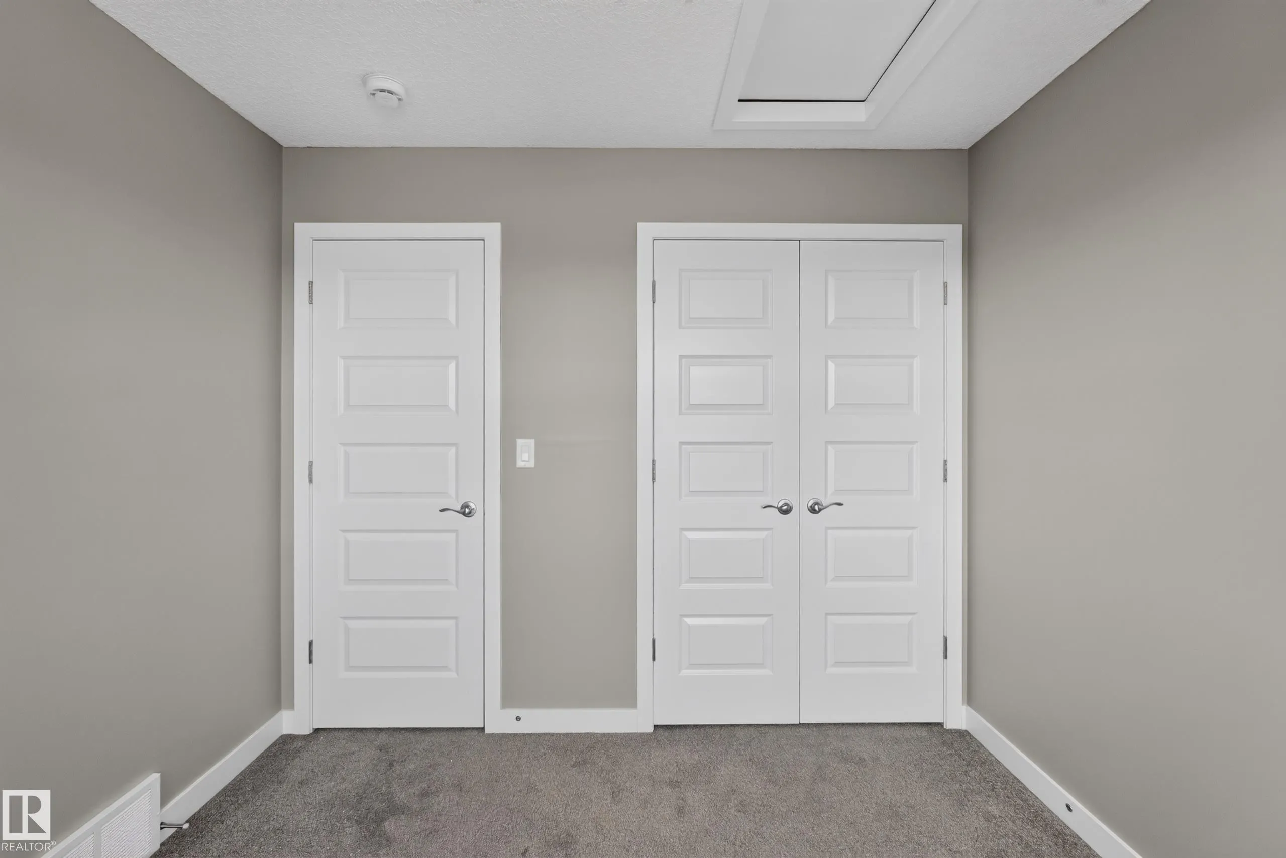30 GREENBURY Close