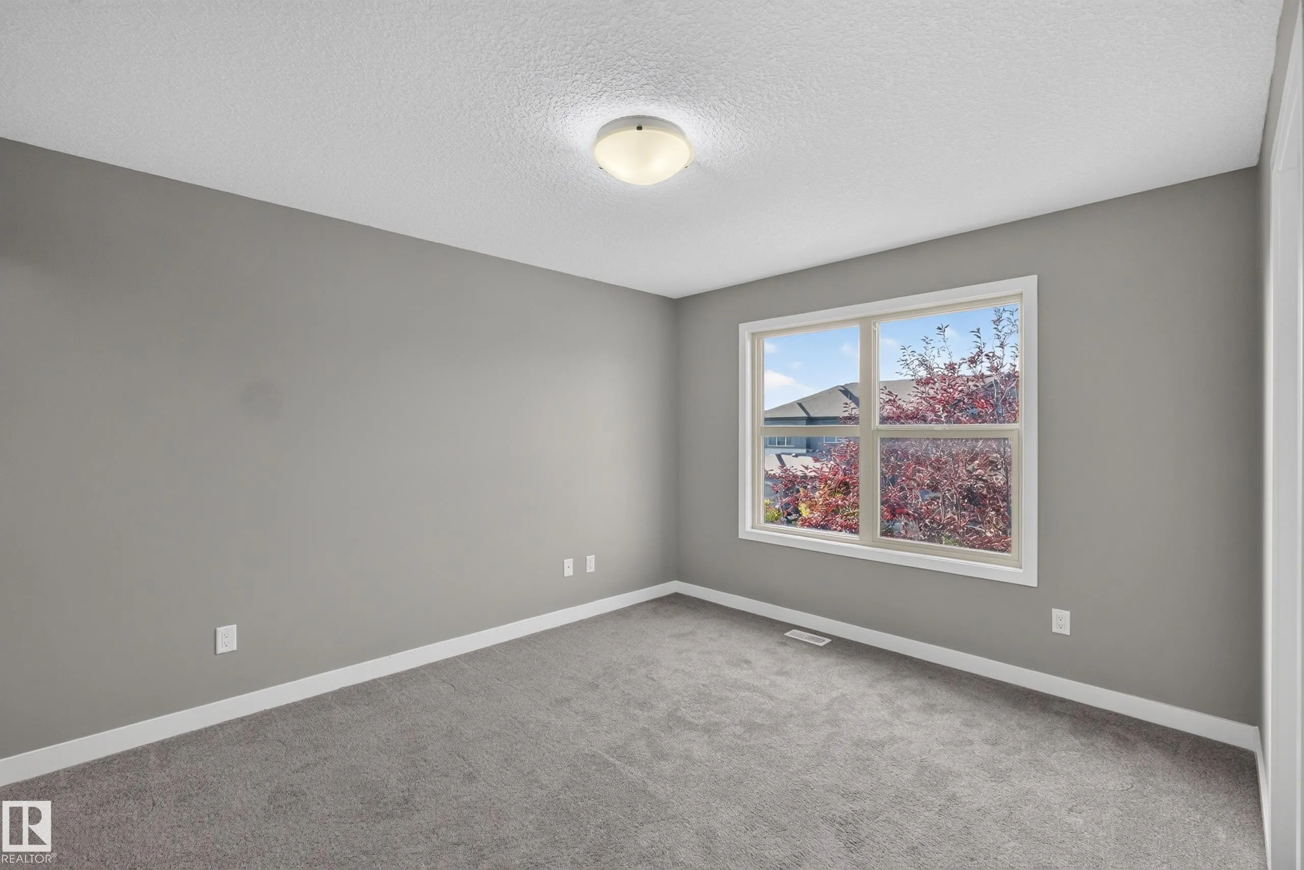 30 GREENBURY Close