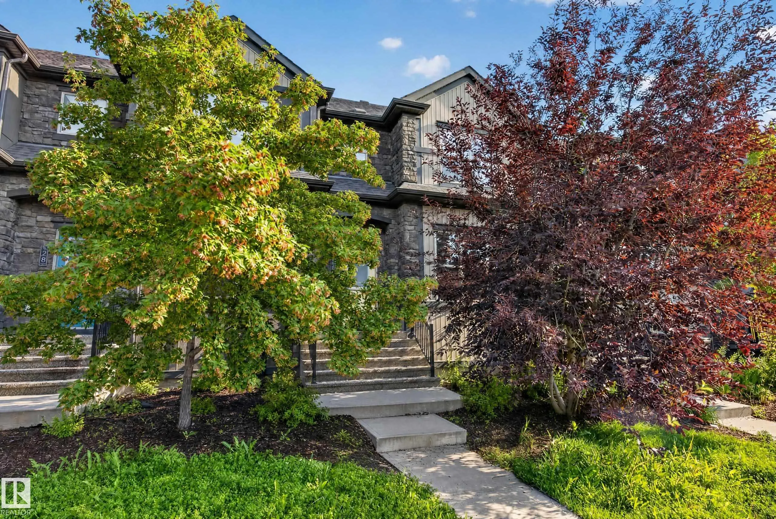 30 GREENBURY Close