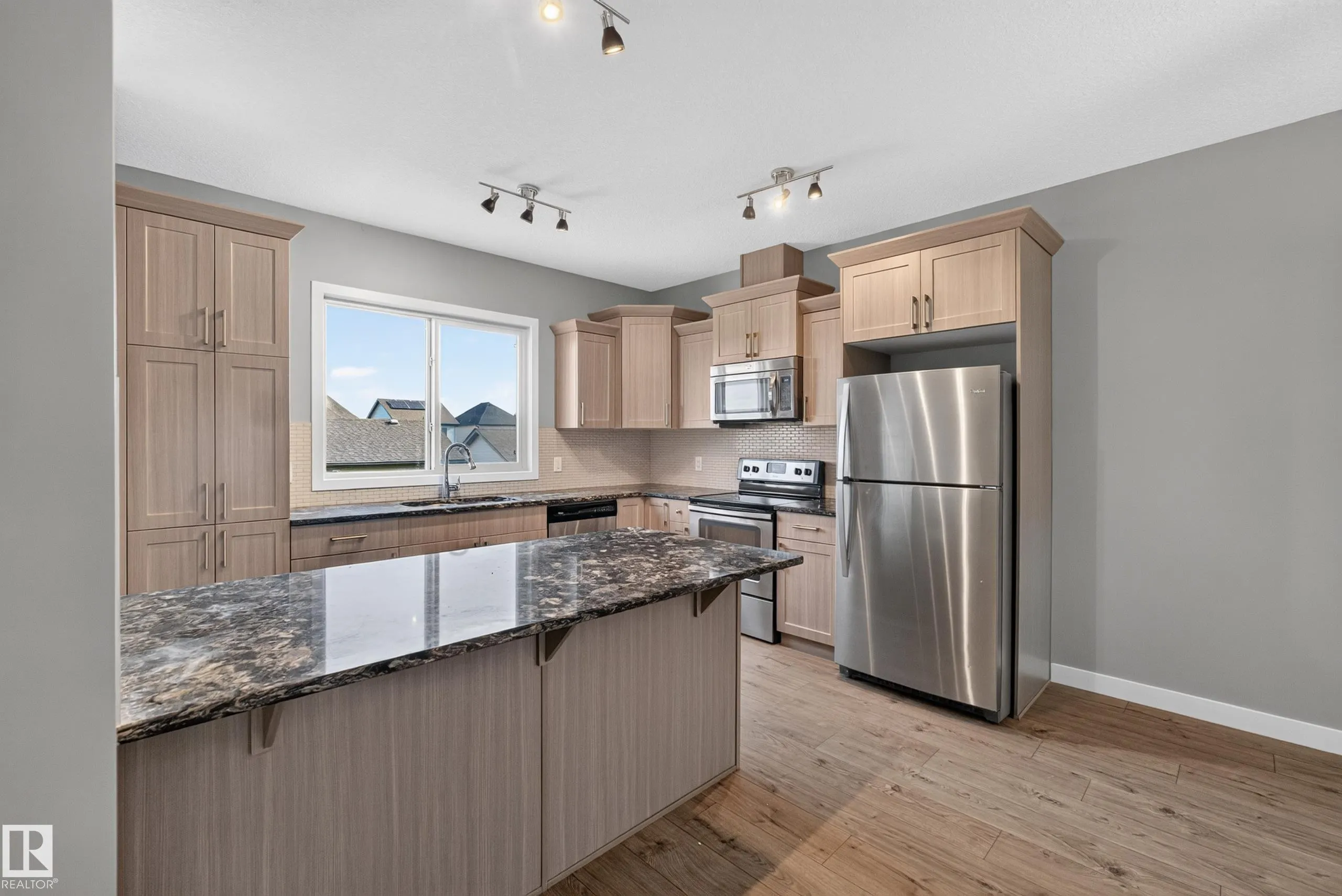 30 GREENBURY Close