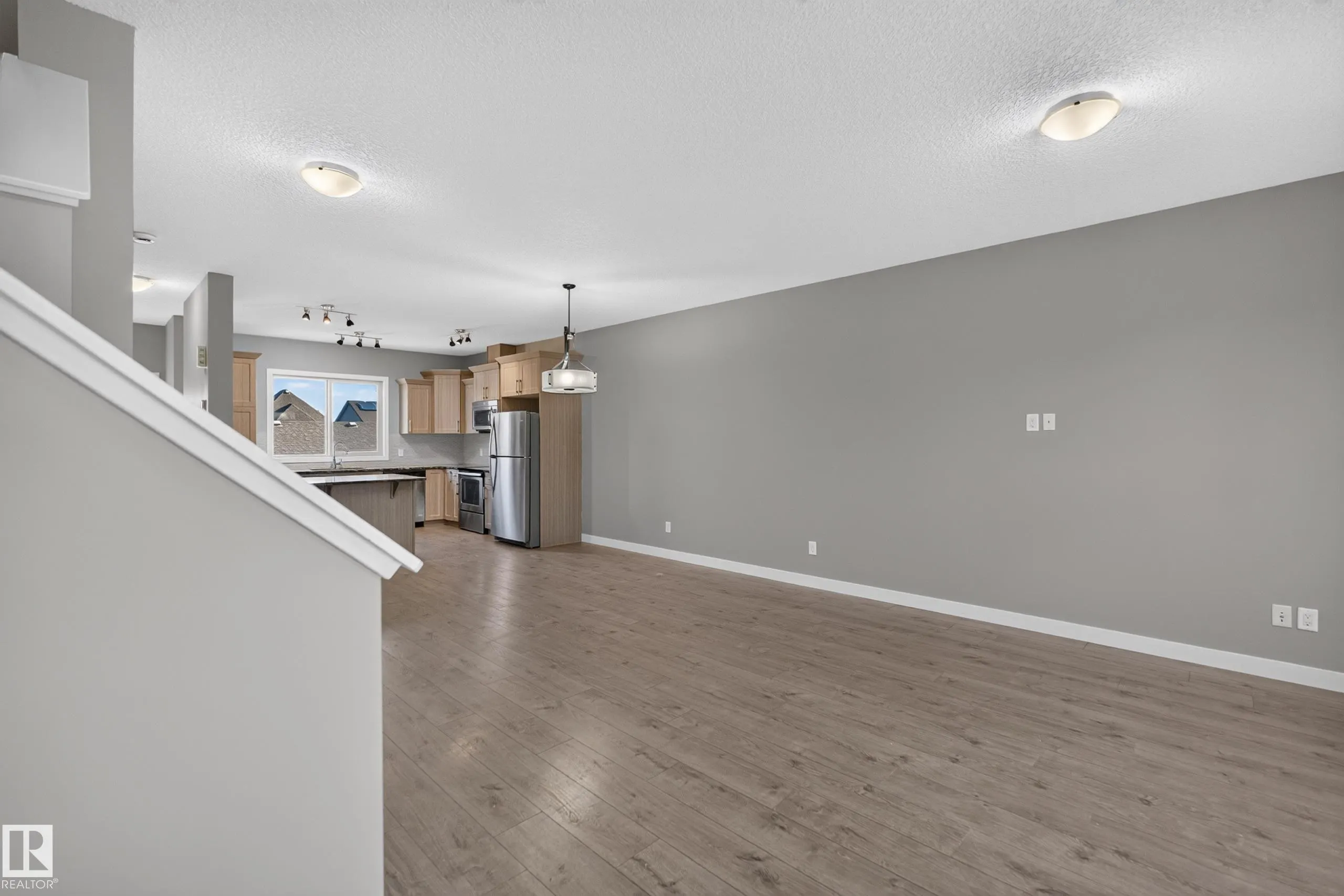 30 GREENBURY Close