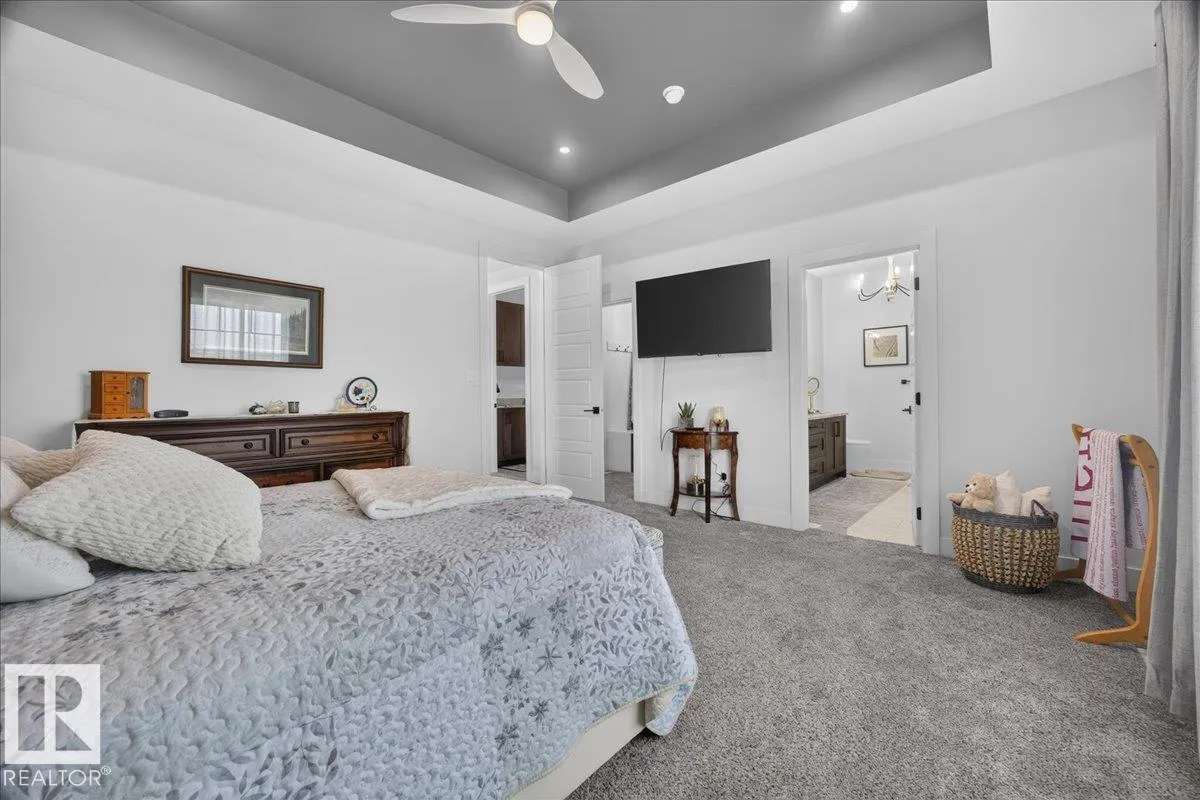 129 STARLING Way